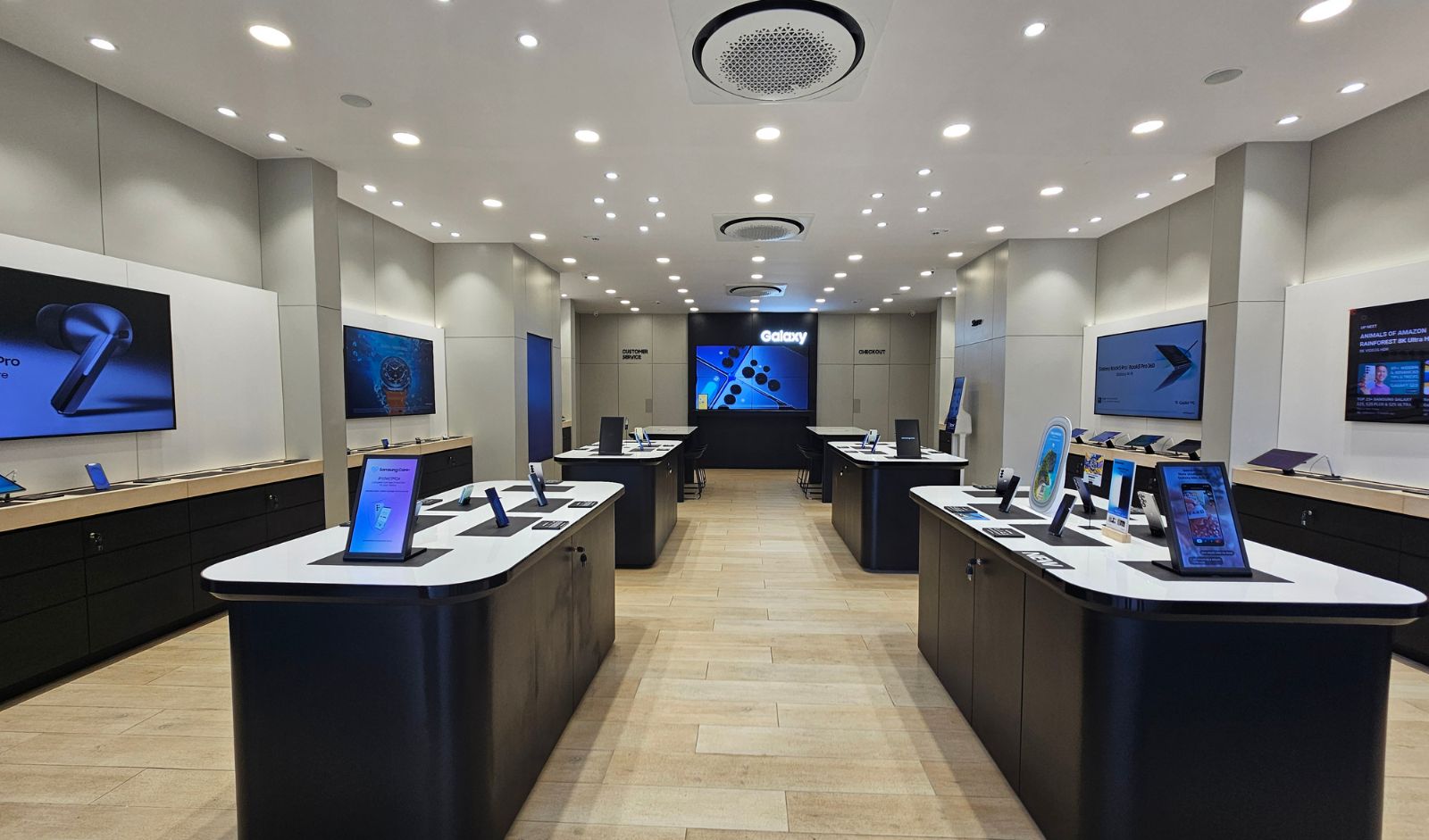 Retail India News: Samsung Strengthens Retail Presence with Latest Experience Store in Andheri West