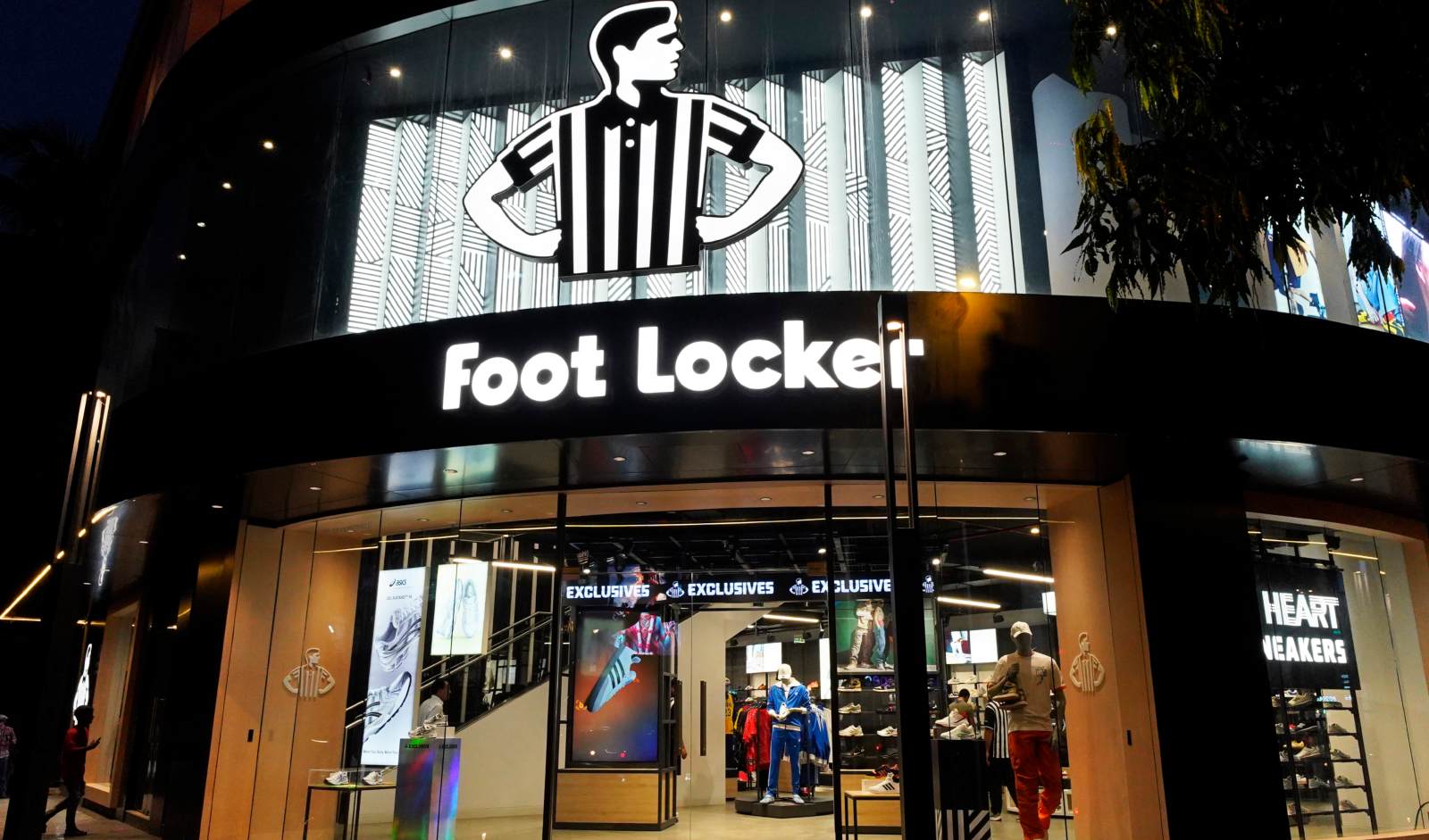 Foot Locker Strengthens Retail and Online Presence in India Via Metro Brands and Nykaa