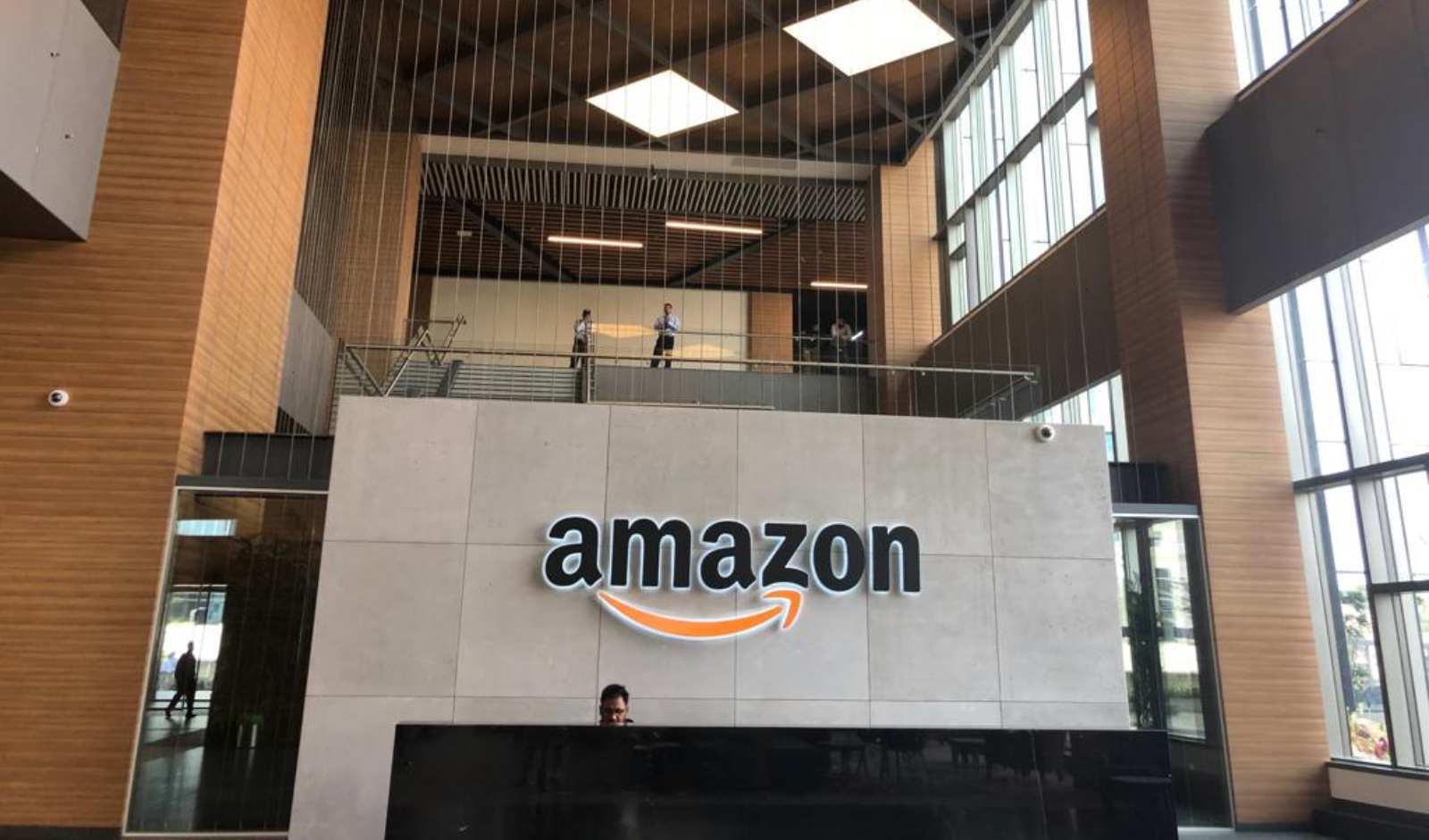 Amazon Crosses $20 Bn India E-commerce Exports Aims $80 Bn by 2030