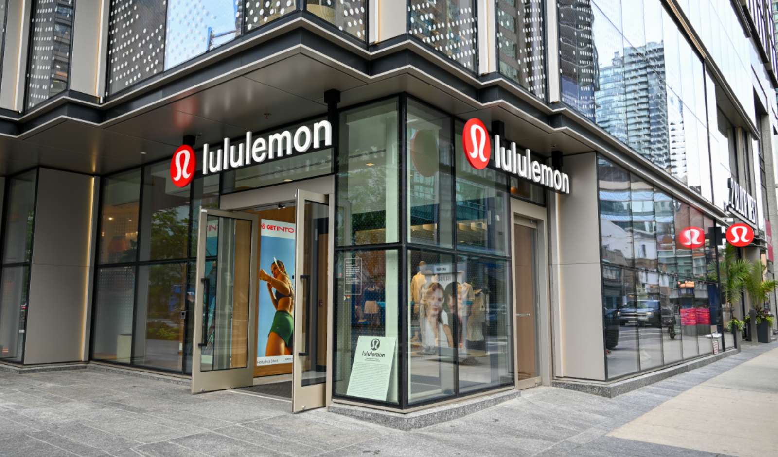 Retail India News: Lululemon Appoints New Director Amid Founder Dispute