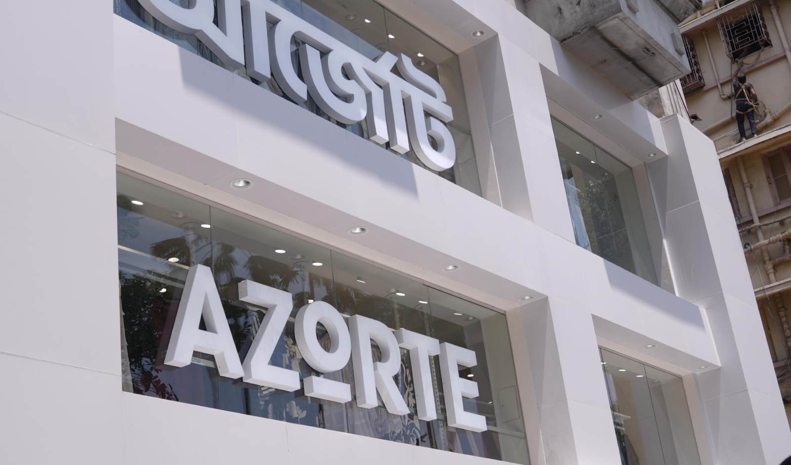 AZORTE Opens First High Street Store in Kolkata