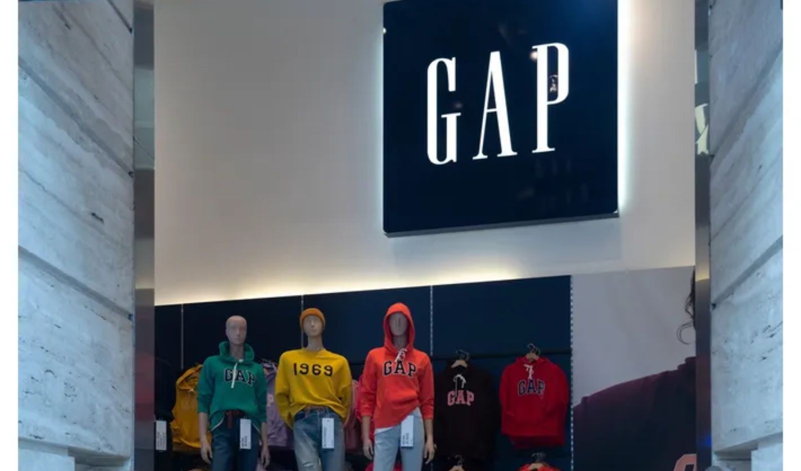 Gap Raises Full-Year Earnings Outlook After Q1 Sales Growth