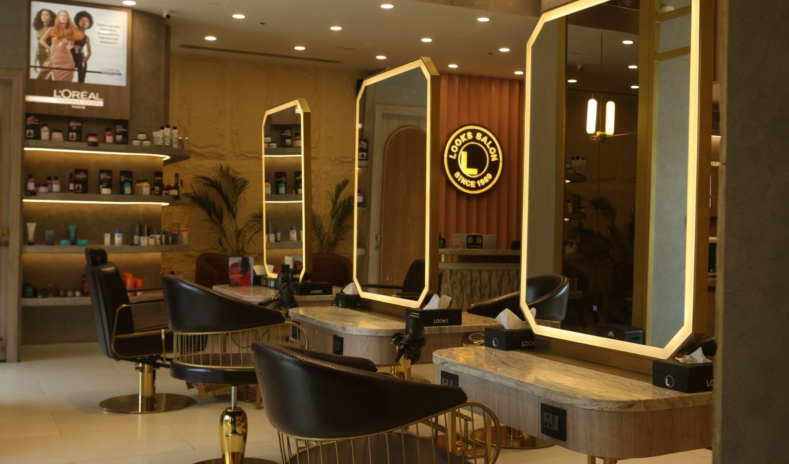 LOOKS Salon Opens Flagship Outlet at Grand Hyatt Mumbai