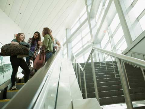 Sample File Supply of retail space in shopping malls nosedives 79% in 2014