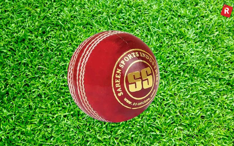 SS Dukes-Style Leather Ball
