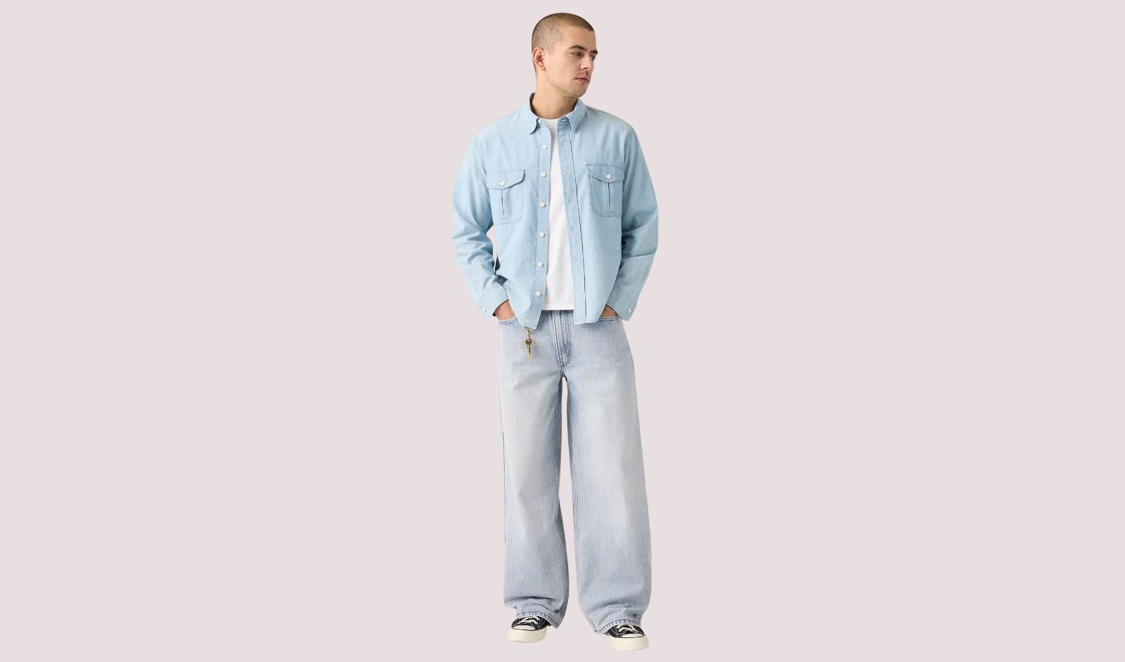 Baggy jeans brands in India, best baggy jeans, streetwear jeans, men's baggy jeans, women's baggy jeans, loose-fit jeans, wide-leg jeans, Levi's baggy jeans, H&M baggy jeans, Zara jeans, Freakins jeans, Urbanic jeans, Snitch jeans, streetwear fashion India, denim styling tips