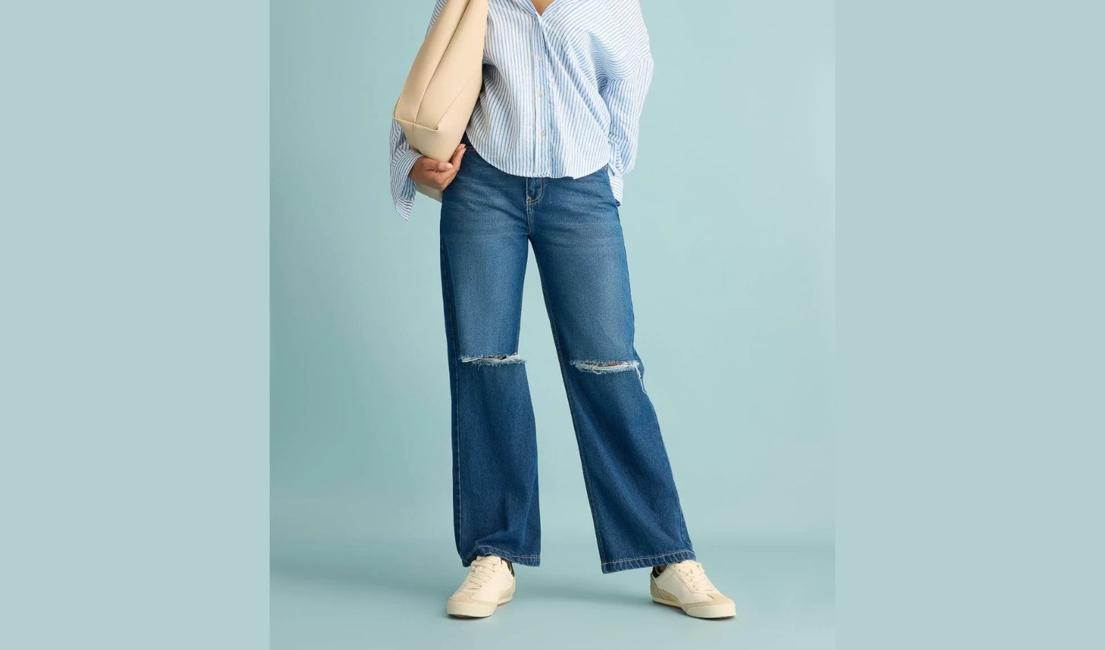 Baggy jeans brands in India, best baggy jeans, streetwear jeans, men's baggy jeans, women's baggy jeans, loose-fit jeans, wide-leg jeans, Levi's baggy jeans, H&M baggy jeans, Zara jeans, Freakins jeans, Urbanic jeans, Snitch jeans, streetwear fashion India, denim styling tips