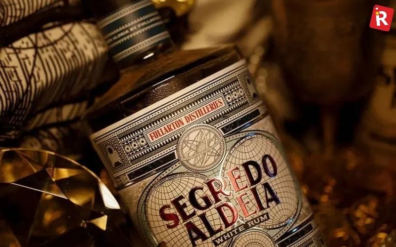 Segredo Aldeia Cafe and White