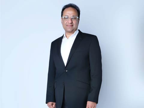 Modern Marvels is a fully modular bridal set that can be worn in more than five ways: Shehzad Zaveri