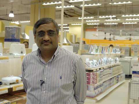 Sample File Kishore Biyani, Group CEO, Future Group
